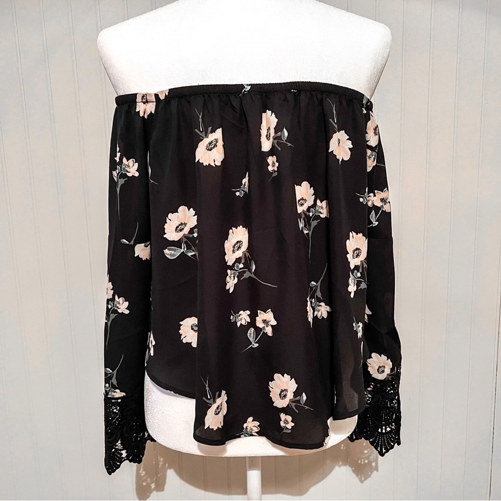 Love Tree Off The Shoulder Bell Sleeve Top - Picture 4 of 4